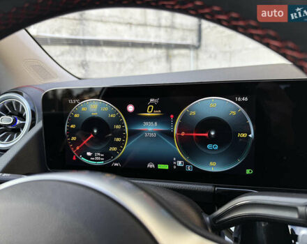 Черный Мерседес EQA, объемом двигателя 0 л и пробегом 35 тыс. км за 33500 $, фото 62 на Automoto.ua