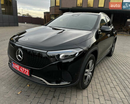 Черный Мерседес EQA, объемом двигателя 0 л и пробегом 11 тыс. км за 33800 $, фото 2 на Automoto.ua