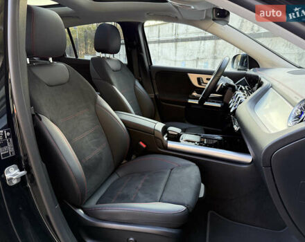 Черный Мерседес EQA, объемом двигателя 0 л и пробегом 35 тыс. км за 33500 $, фото 25 на Automoto.ua