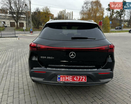 Черный Мерседес EQA, объемом двигателя 0 л и пробегом 11 тыс. км за 33800 $, фото 6 на Automoto.ua
