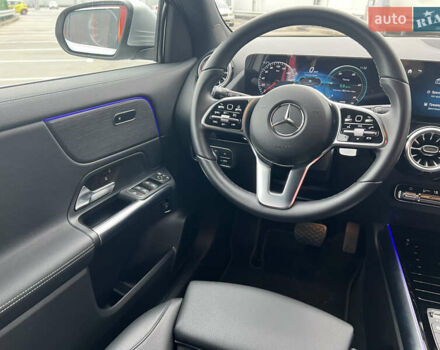 Серый Мерседес EQA, объемом двигателя 0 л и пробегом 25 тыс. км за 32000 $, фото 38 на Automoto.ua