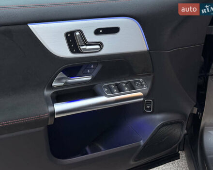 Серый Мерседес EQA, объемом двигателя 0 л и пробегом 93 тыс. км за 32900 $, фото 17 на Automoto.ua