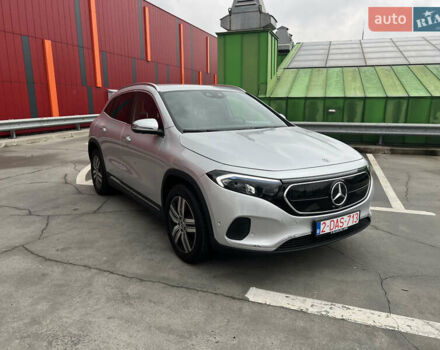 Серый Мерседес EQA, объемом двигателя 0 л и пробегом 25 тыс. км за 32000 $, фото 2 на Automoto.ua