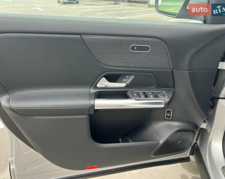 Серый Мерседес EQA, объемом двигателя 0 л и пробегом 25 тыс. км за 32000 $, фото 20 на Automoto.ua