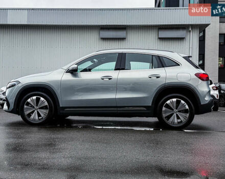 Серый Мерседес EQA, объемом двигателя 0 л и пробегом 1 тыс. км за 36850 $, фото 7 на Automoto.ua