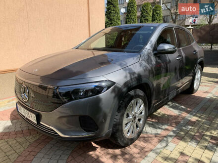 Мерседес EQA 2024 у Сваляве на Automoto.ua Сірий Мерседес EQA, об'ємом двигуна 0 л та пробігом 7 тис. км за 38853 $, фото 1 на Automoto.ua
