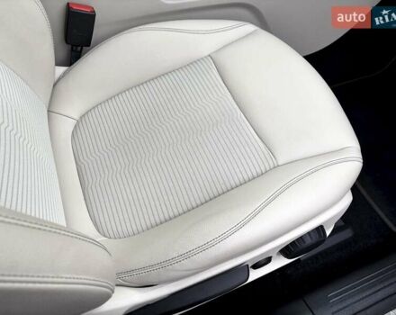 Синий Мерседес EQA, объемом двигателя 0 л и пробегом 68 тыс. км за 25900 $, фото 28 на Automoto.ua