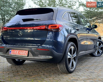 Синій Мерседес EQA, об'ємом двигуна 0 л та пробігом 70 тис. км за 26990 $, фото 12 на Automoto.ua