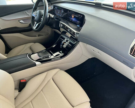 Білий Мерседес EQC, об'ємом двигуна 0 л та пробігом 34 тис. км за 31999 $, фото 10 на Automoto.ua