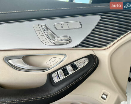 Білий Мерседес EQC, об'ємом двигуна 0 л та пробігом 34 тис. км за 31999 $, фото 14 на Automoto.ua