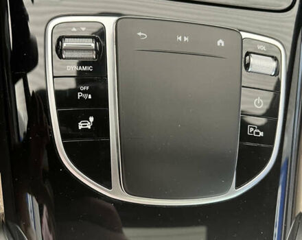 Білий Мерседес EQC, об'ємом двигуна 0 л та пробігом 34 тис. км за 31999 $, фото 24 на Automoto.ua