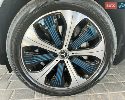 Білий Мерседес EQC, об'ємом двигуна 0 л та пробігом 34 тис. км за 31999 $, фото 29 на Automoto.ua