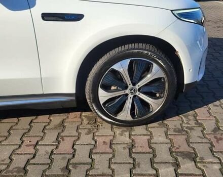Белый Мерседес EQC, объемом двигателя 0 л и пробегом 55 тыс. км за 32000 $, фото 5 на Automoto.ua