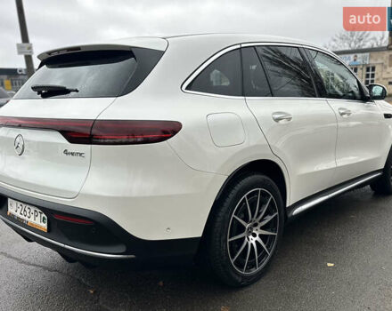 Белый Мерседес EQC, объемом двигателя 0 л и пробегом 140 тыс. км за 32800 $, фото 5 на Automoto.ua