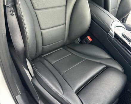 Белый Мерседес EQC, объемом двигателя 0 л и пробегом 51 тыс. км за 32500 $, фото 17 на Automoto.ua