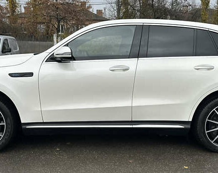 Белый Мерседес EQC, объемом двигателя 0 л и пробегом 140 тыс. км за 32800 $, фото 2 на Automoto.ua