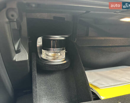 Белый Мерседес EQC, объемом двигателя 0 л и пробегом 140 тыс. км за 32800 $, фото 35 на Automoto.ua