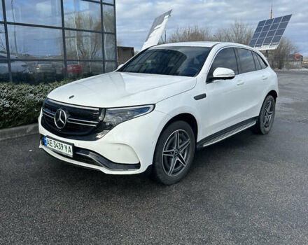 Белый Мерседес EQC, объемом двигателя 0 л и пробегом 51 тыс. км за 32500 $, фото 1 на Automoto.ua