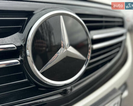 Белый Мерседес EQC, объемом двигателя 0 л и пробегом 140 тыс. км за 32800 $, фото 9 на Automoto.ua