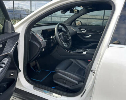 Белый Мерседес EQC, объемом двигателя 0 л и пробегом 51 тыс. км за 32500 $, фото 4 на Automoto.ua