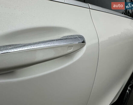 Белый Мерседес EQC, объемом двигателя 0 л и пробегом 140 тыс. км за 32800 $, фото 11 на Automoto.ua