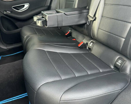 Белый Мерседес EQC, объемом двигателя 0 л и пробегом 51 тыс. км за 32500 $, фото 12 на Automoto.ua