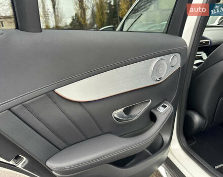 Белый Мерседес EQC, объемом двигателя 0 л и пробегом 140 тыс. км за 32800 $, фото 20 на Automoto.ua