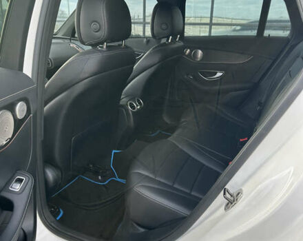 Белый Мерседес EQC, объемом двигателя 0 л и пробегом 51 тыс. км за 32500 $, фото 6 на Automoto.ua