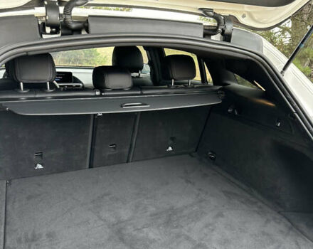 Белый Мерседес EQC, объемом двигателя 0 л и пробегом 51 тыс. км за 32500 $, фото 37 на Automoto.ua