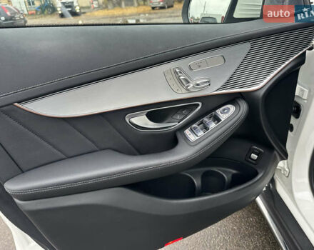 Белый Мерседес EQC, объемом двигателя 0 л и пробегом 140 тыс. км за 32800 $, фото 32 на Automoto.ua