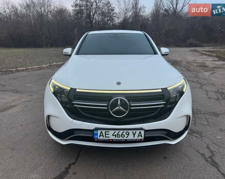 Белый Мерседес EQC, объемом двигателя 0 л и пробегом 29 тыс. км за 35000 $, фото 2 на Automoto.ua