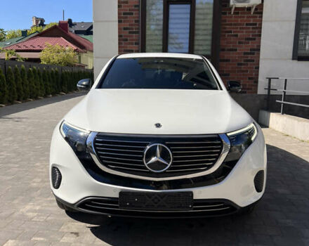 Белый Мерседес EQC, объемом двигателя 0 л и пробегом 26 тыс. км за 39900 $, фото 6 на Automoto.ua