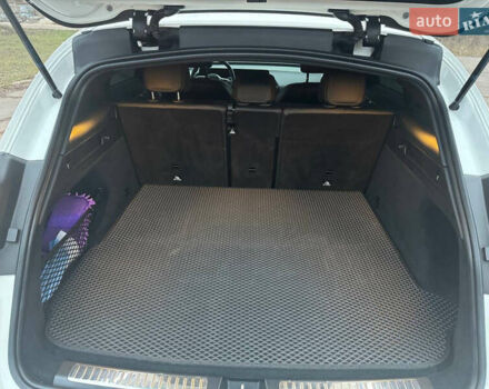 Белый Мерседес EQC, объемом двигателя 0 л и пробегом 34 тыс. км за 35000 $, фото 10 на Automoto.ua