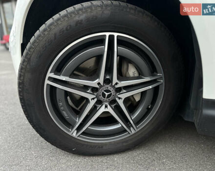 Белый Мерседес EQC, объемом двигателя 0 л и пробегом 42 тыс. км за 42500 $, фото 4 на Automoto.ua