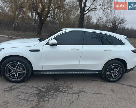 Белый Мерседес EQC, объемом двигателя 0 л и пробегом 34 тыс. км за 35000 $, фото 6 на Automoto.ua