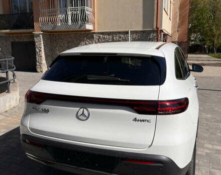 Белый Мерседес EQC, объемом двигателя 0 л и пробегом 26 тыс. км за 39900 $, фото 4 на Automoto.ua