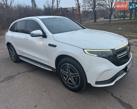 Белый Мерседес EQC, объемом двигателя 0 л и пробегом 34 тыс. км за 35000 $, фото 1 на Automoto.ua
