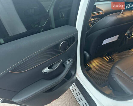 Белый Мерседес EQC, объемом двигателя 0 л и пробегом 34 тыс. км за 35000 $, фото 13 на Automoto.ua