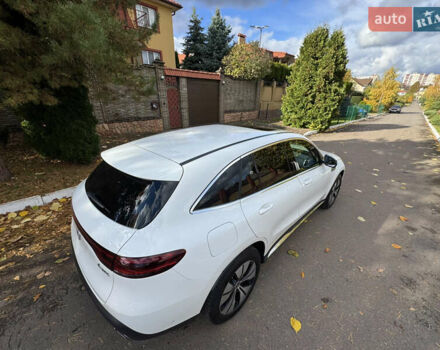 Белый Мерседес EQC, объемом двигателя 0 л и пробегом 70 тыс. км за 34999 $, фото 12 на Automoto.ua