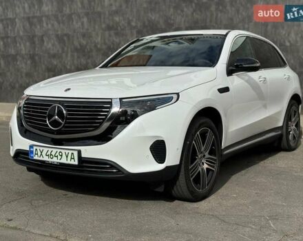 Белый Мерседес EQC, объемом двигателя 0 л и пробегом 27 тыс. км за 49999 $, фото 3 на Automoto.ua