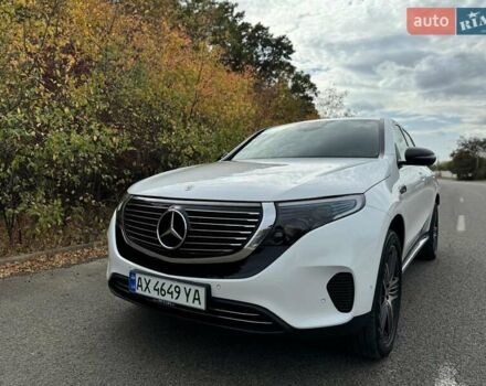 Белый Мерседес EQC, объемом двигателя 0 л и пробегом 27 тыс. км за 49999 $, фото 9 на Automoto.ua