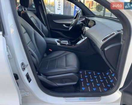 Белый Мерседес EQC, объемом двигателя 0 л и пробегом 77 тыс. км за 34900 $, фото 38 на Automoto.ua