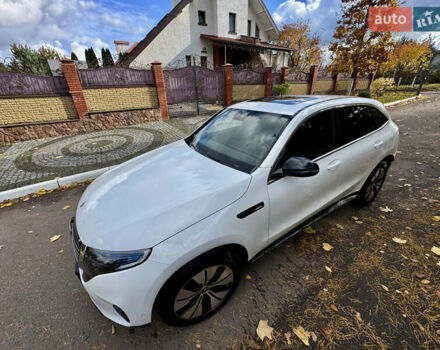 Белый Мерседес EQC, объемом двигателя 0 л и пробегом 70 тыс. км за 34999 $, фото 7 на Automoto.ua