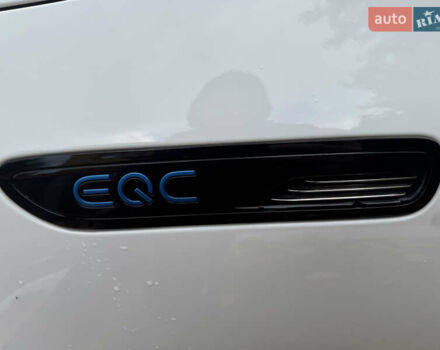 Белый Мерседес EQC, объемом двигателя 0 л и пробегом 70 тыс. км за 34999 $, фото 25 на Automoto.ua