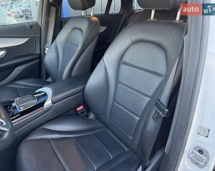 Белый Мерседес EQC, объемом двигателя 0 л и пробегом 77 тыс. км за 34900 $, фото 19 на Automoto.ua