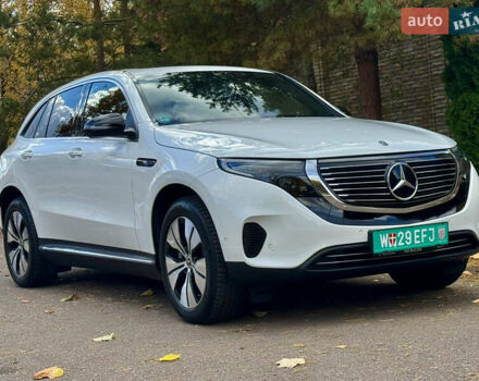 Белый Мерседес EQC, объемом двигателя 0 л и пробегом 70 тыс. км за 34999 $, фото 1 на Automoto.ua