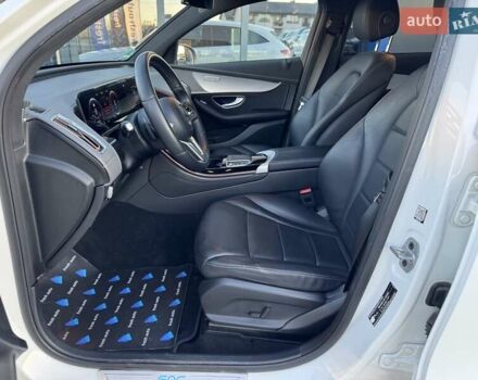 Белый Мерседес EQC, объемом двигателя 0 л и пробегом 77 тыс. км за 34900 $, фото 20 на Automoto.ua