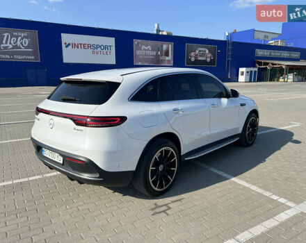 Белый Мерседес EQC, объемом двигателя 0 л и пробегом 85 тыс. км за 39800 $, фото 3 на Automoto.ua