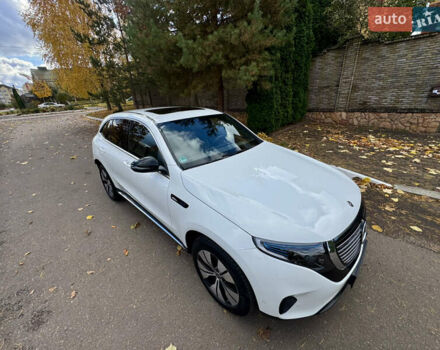 Белый Мерседес EQC, объемом двигателя 0 л и пробегом 70 тыс. км за 34999 $, фото 6 на Automoto.ua