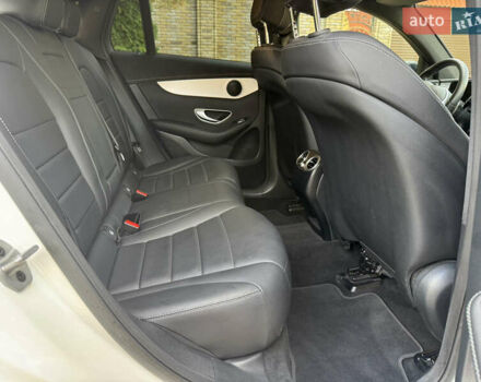 Белый Мерседес EQC, объемом двигателя 0 л и пробегом 70 тыс. км за 34999 $, фото 18 на Automoto.ua